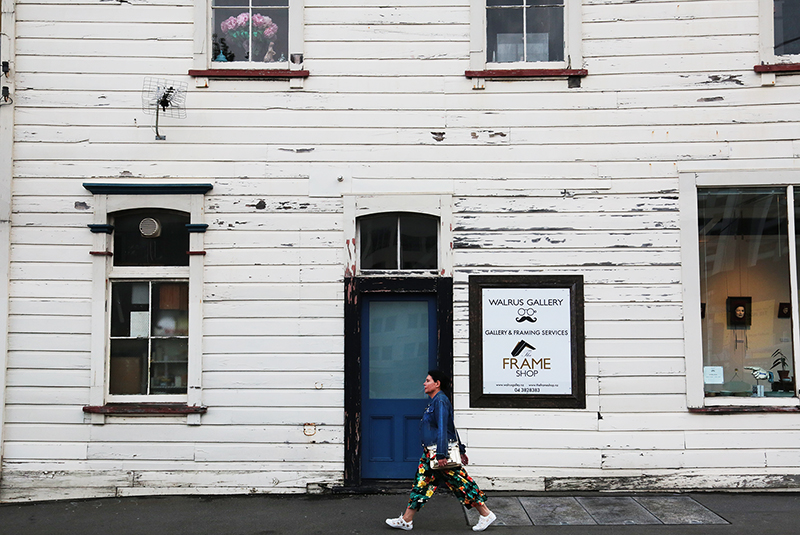 Street Scenes : Wellington : New Zealand : Richard Moore : Journalist : Photographer :